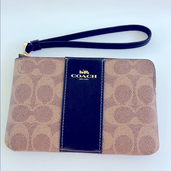 Coach Corner Zip Wristlet In Signature Canvas With Stripe CW854 - Picture 1 of 11